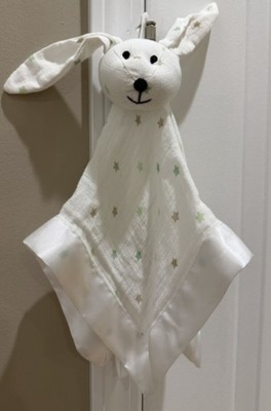 Aden Anais White Bunny Rabbit Muslin Satin Lovey stars Security Blanket NWOT